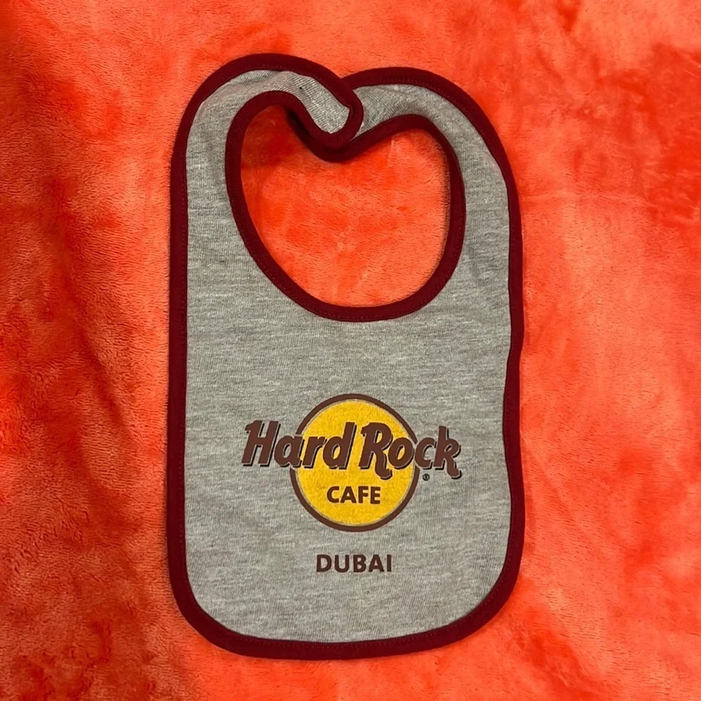 Hard Rock Cafe infant indie and bib set.  Dubai location, NWOT size 6 months